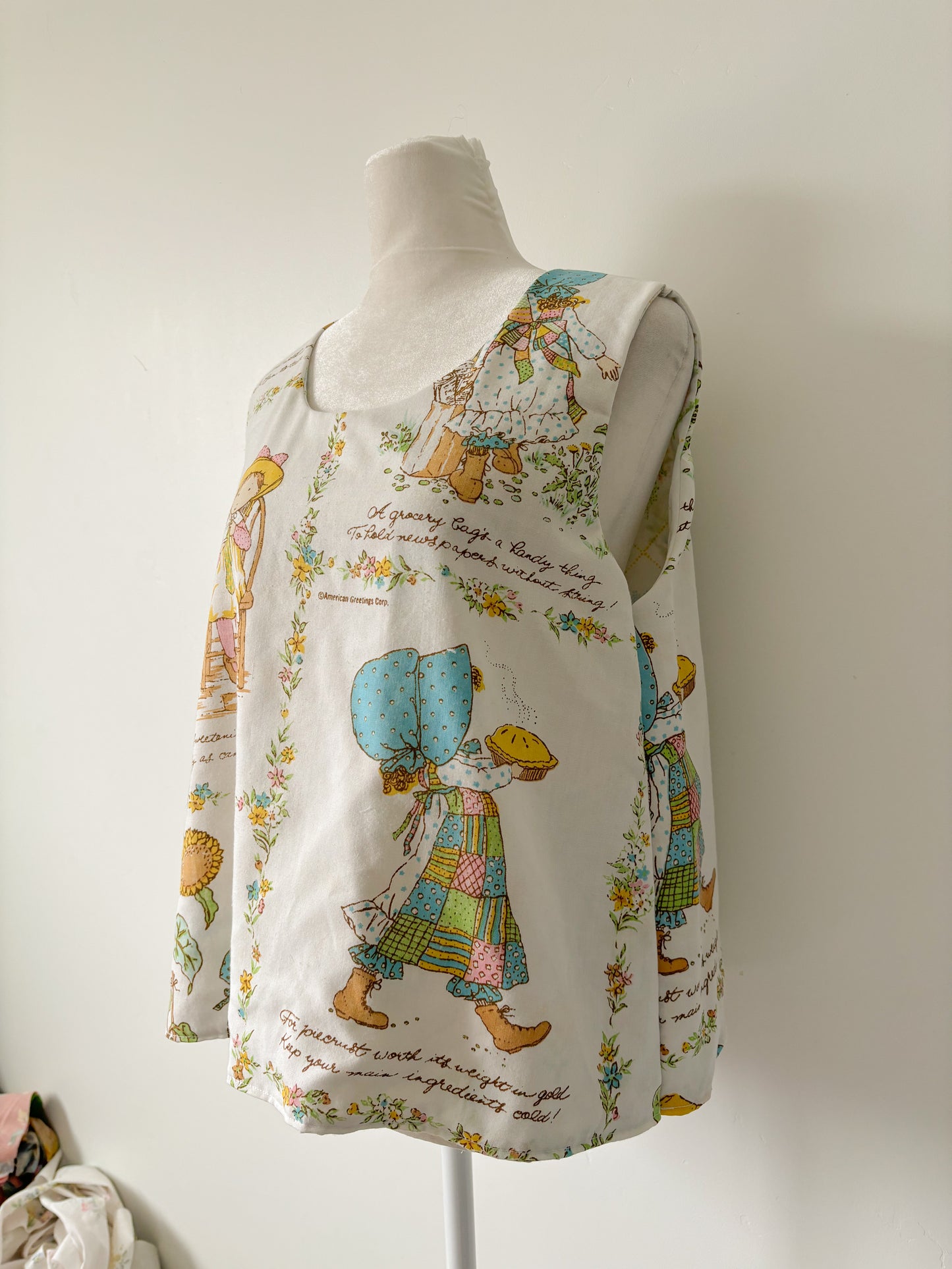 Sunbonnet sue pullover vest