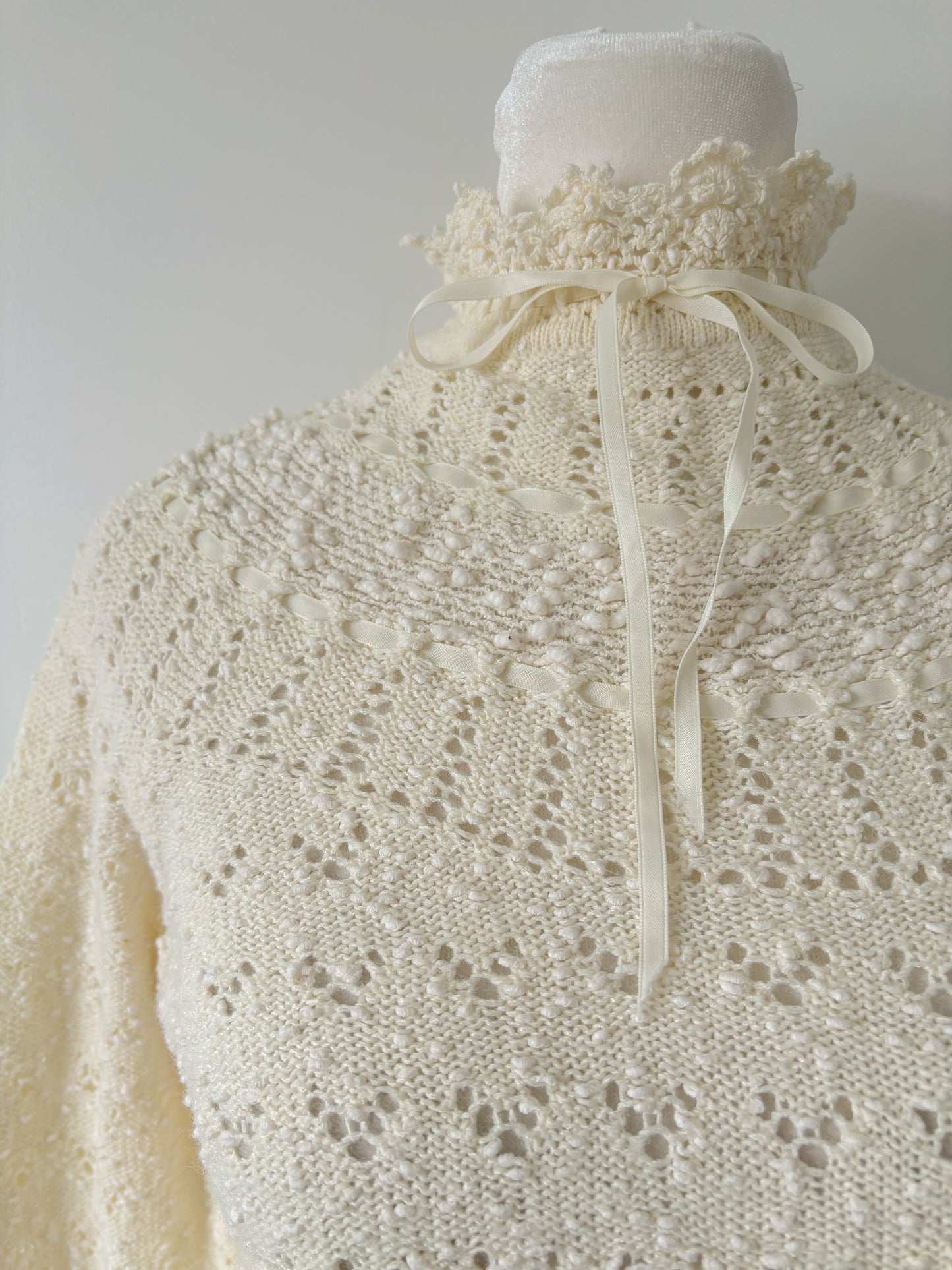 Cream eyelet ribbon cardigan-S