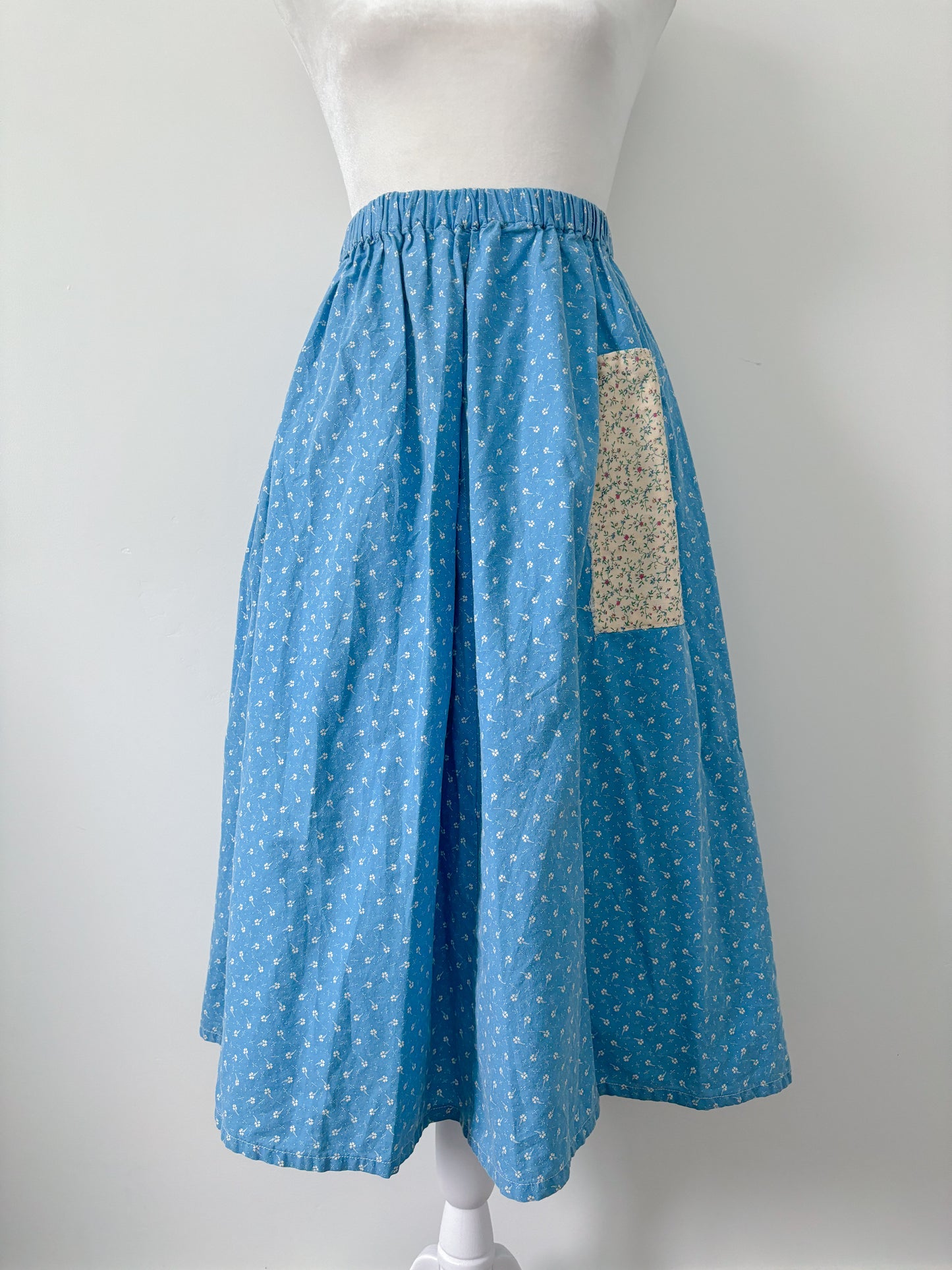 Blue floral pocket skirt-S