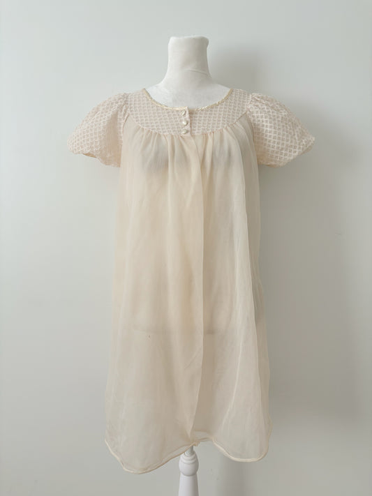 Cream puff short sleeve sheer robe-M