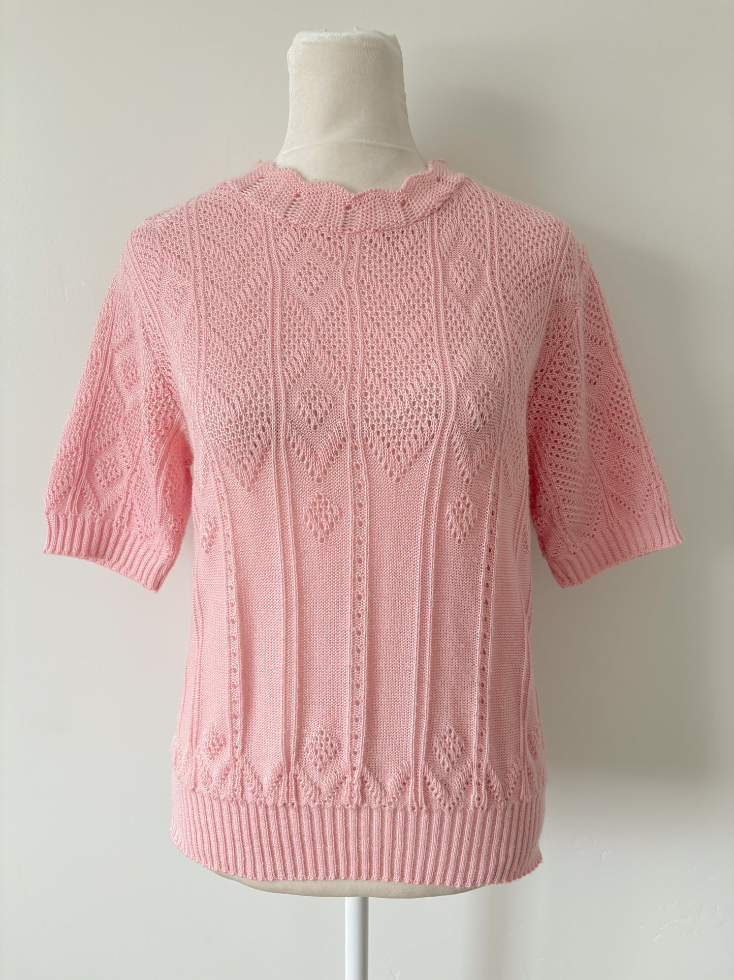 Pink short sleeve eyelet sweater-M