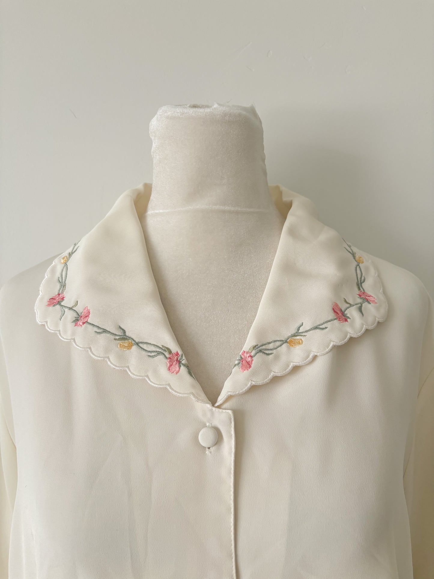 Cream floral collar blouse-M