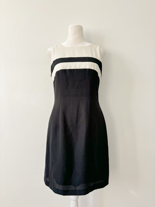 Black & white CDC dress-M