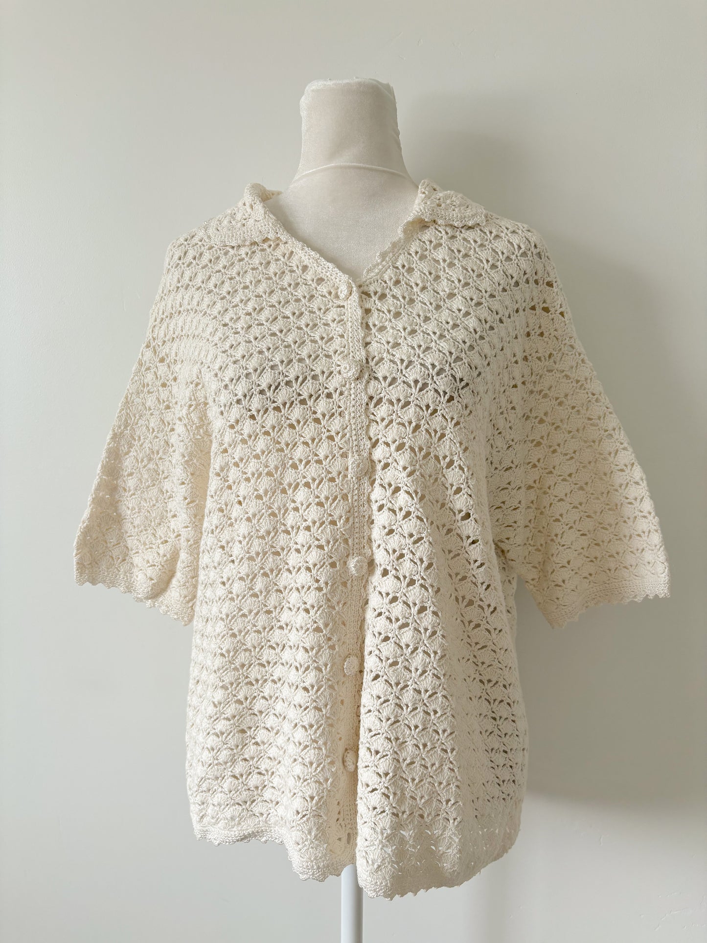 Cream knit eyelet collared short sleeve cardigan-M