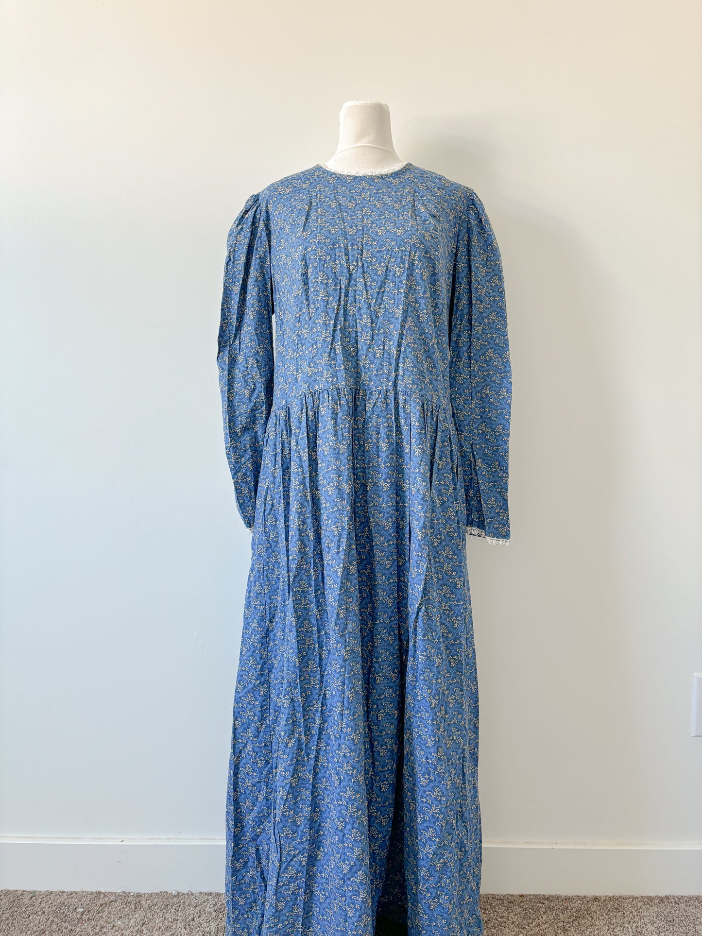 Blue floral maxi dress-M