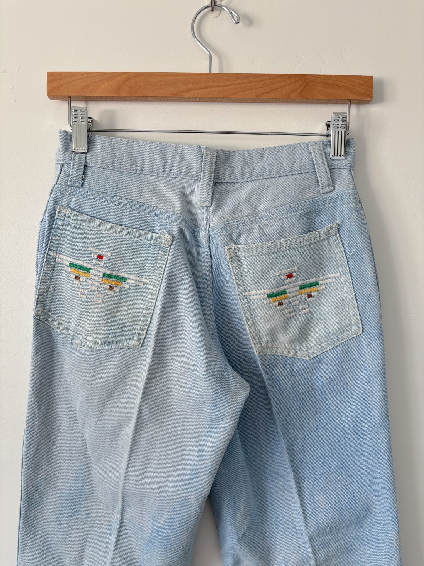 Light blue color back pocket Levi’s-XS