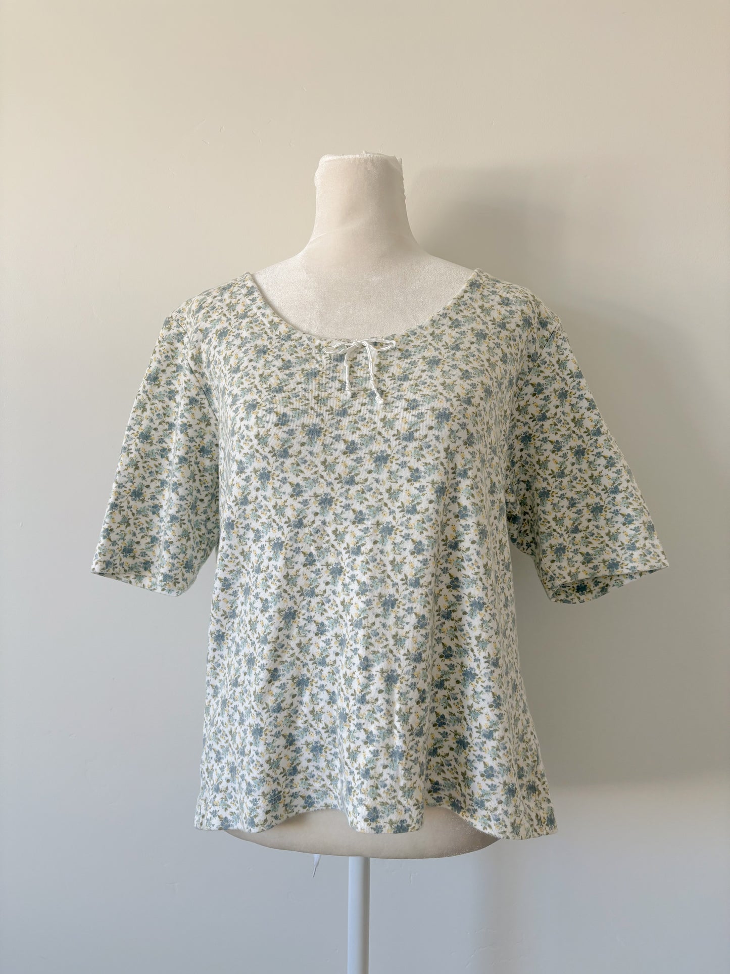 Floral drawstring neckline top-L