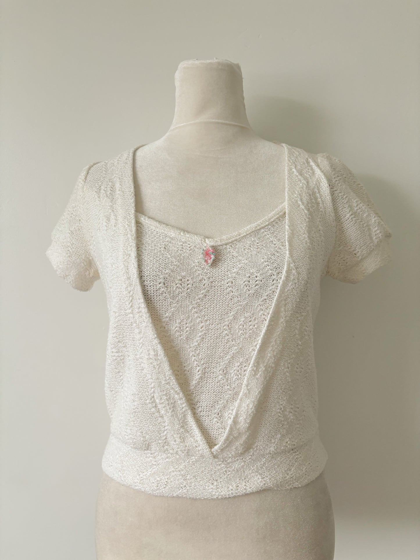 Knit eyelet ribbon rose top-M