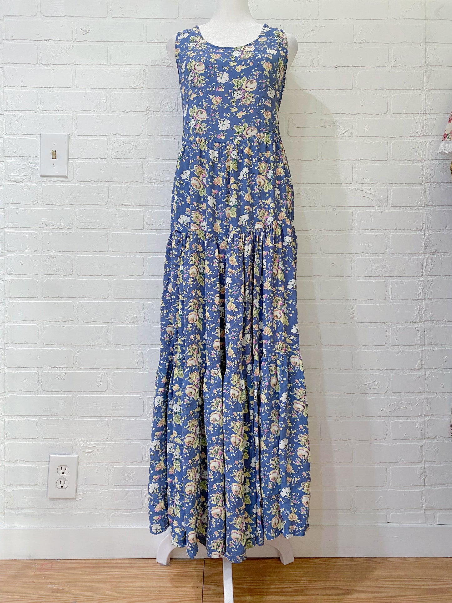 Floral tired dress-M