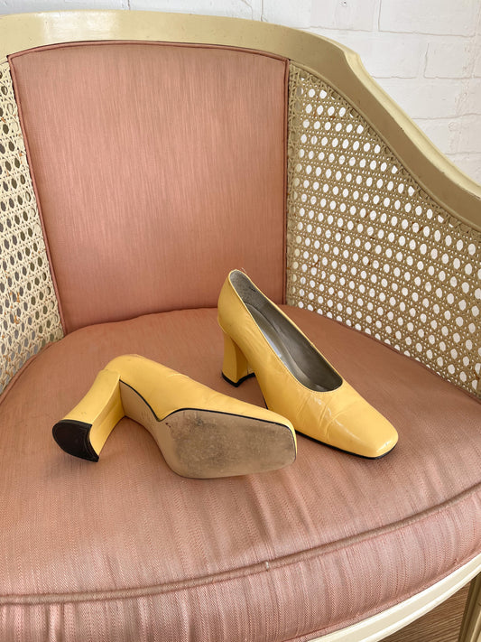 Vintage yellow heels